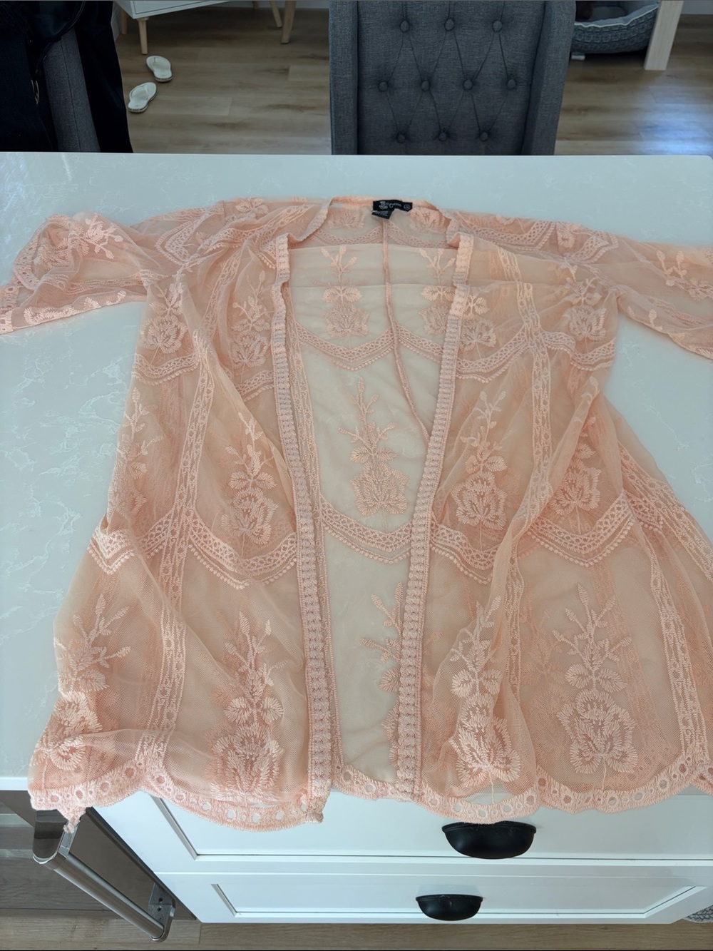 Miss Chievous Peach Lace Panel kimono